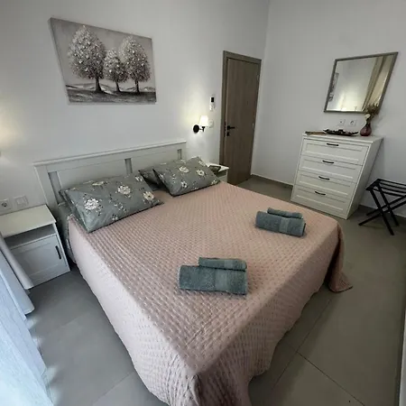 La House 1 *